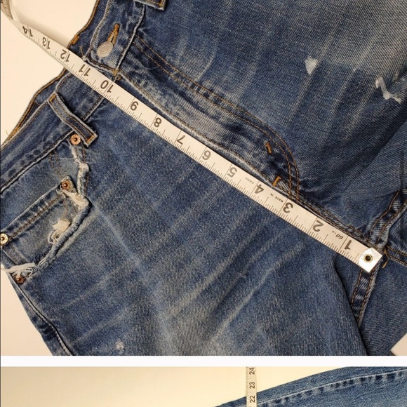 Vintage Levi’s 550 Distressed Relaxed fit Jeans - Picture 5 of 7